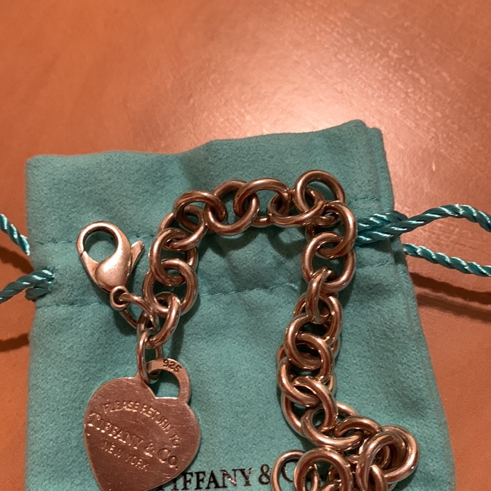 TIFFANY AND CO HEART BRACELET - Picture 7 of 9